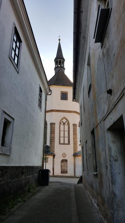Apartment Jakubske Namesti Ceska Kamenice Exterior foto