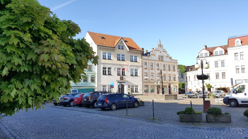 Apartment Jakubske Namesti Ceska Kamenice Exterior foto